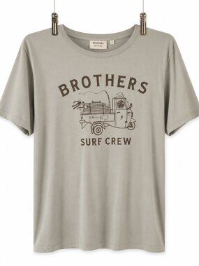 Brothers Cinque Terre Surf Crew Graphic T-Shirt Size Small | Beach Tee